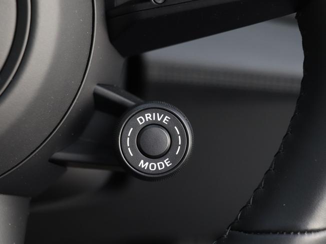 PORSCHE Cayenne Electric Photo 17
