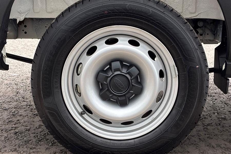 Ford TRANSIT Photo bf8612a8-e9b5-41d2-a573-694b6d7bc193.jpg