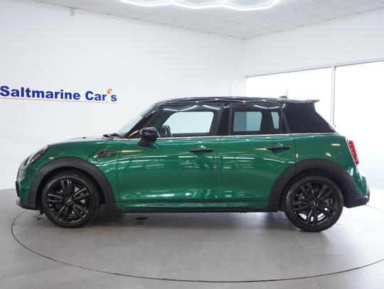 MINI Hatch Photo bf8b30be-9a78-47a2-8a98-752ffa7029c8.jpg