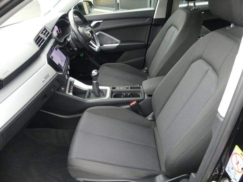 Audi Q3 Photo bf8f0b2c-6bba-4165-ad01-671cde3cae9c.jpg