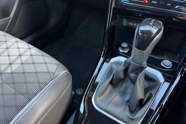 VOLKSWAGEN T-Roc Photo 15