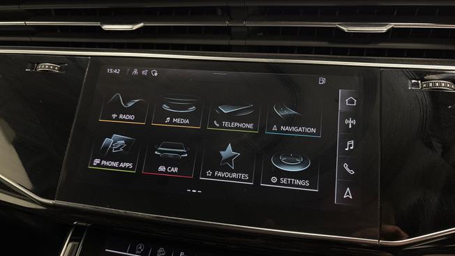 Audi Q7 Photo 8