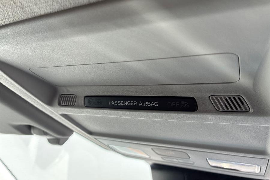 Ford TRANSIT CUSTOM Photo bf9b1ba7-96d0-46d1-85a0-5a3d7f5ced0d.jpg