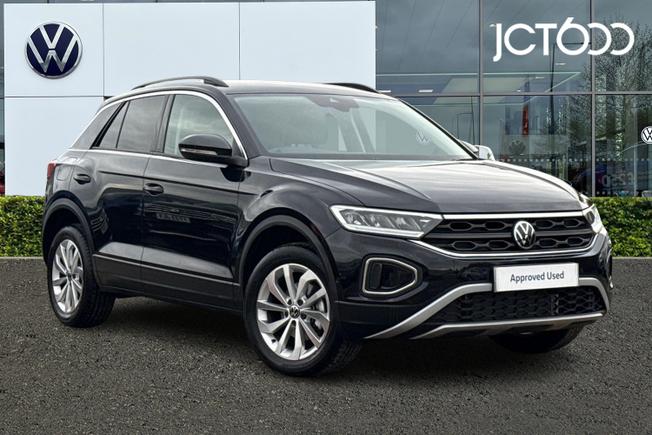 Volkswagen T-Roc Photo 1