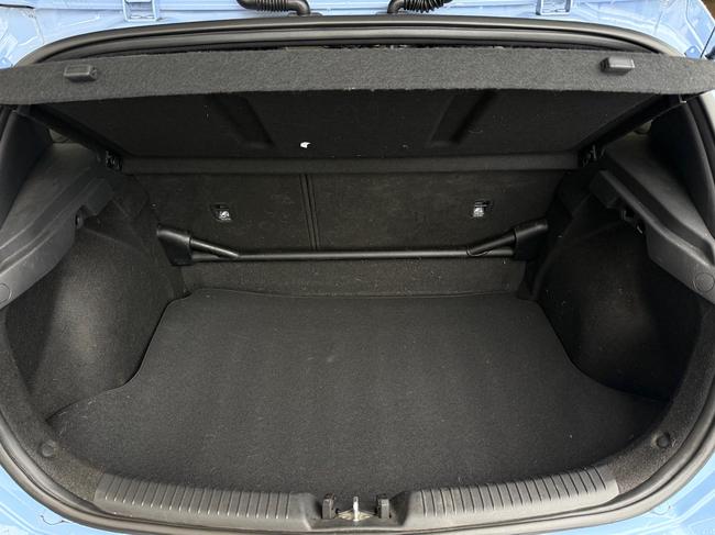 Hyundai i30 Photo bfa7752e-49a4-4e16-9f41-c4914d8e46f2.jpeg