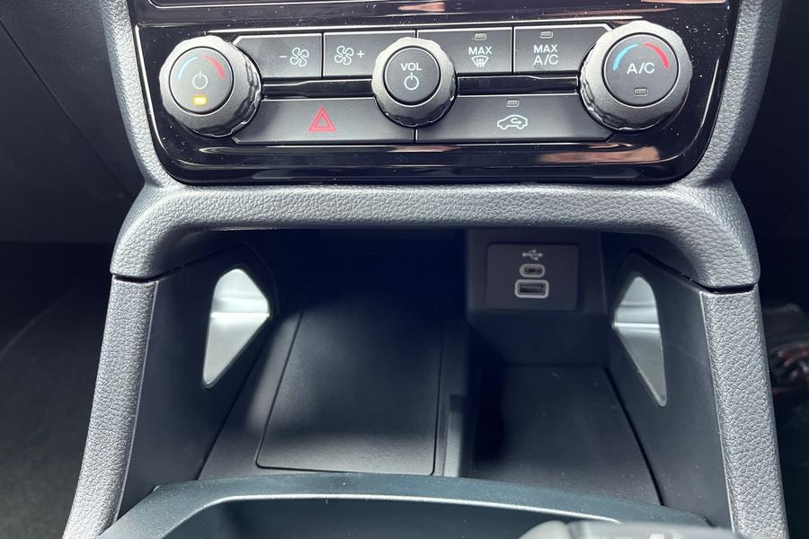 Ford RANGER Photo bfaa412c-1772-4241-97ec-d416f1f61b76.jpg