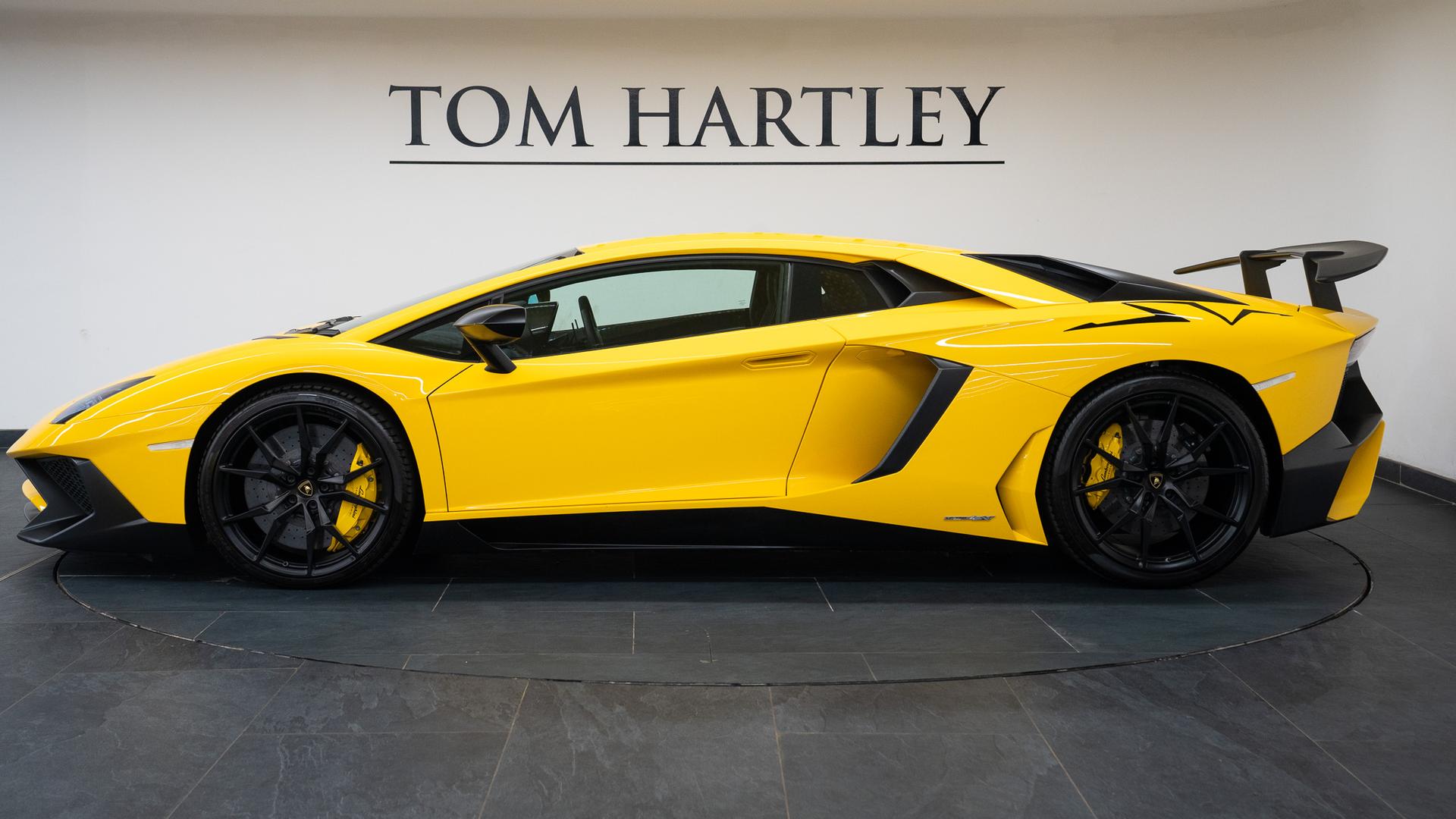 LAMBORGHINI Aventador Photo bfaddad9-ff3b-48ef-9701-258d4f06f710.jpg