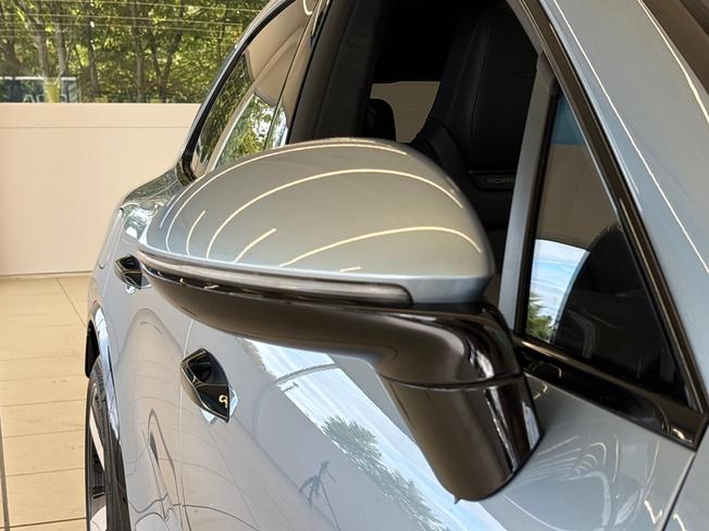 Porsche Macan Photo 22
