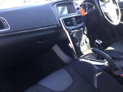 Volvo V40 Photo 22