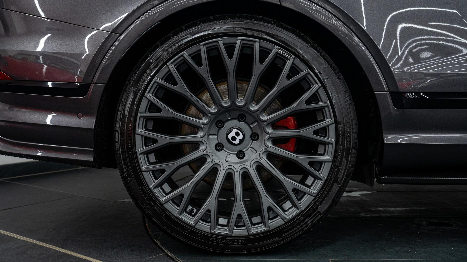 Bentley Bentayga Photo bfc68b9f-dd2e-4f3a-b26e-162567ea3e51.jpg