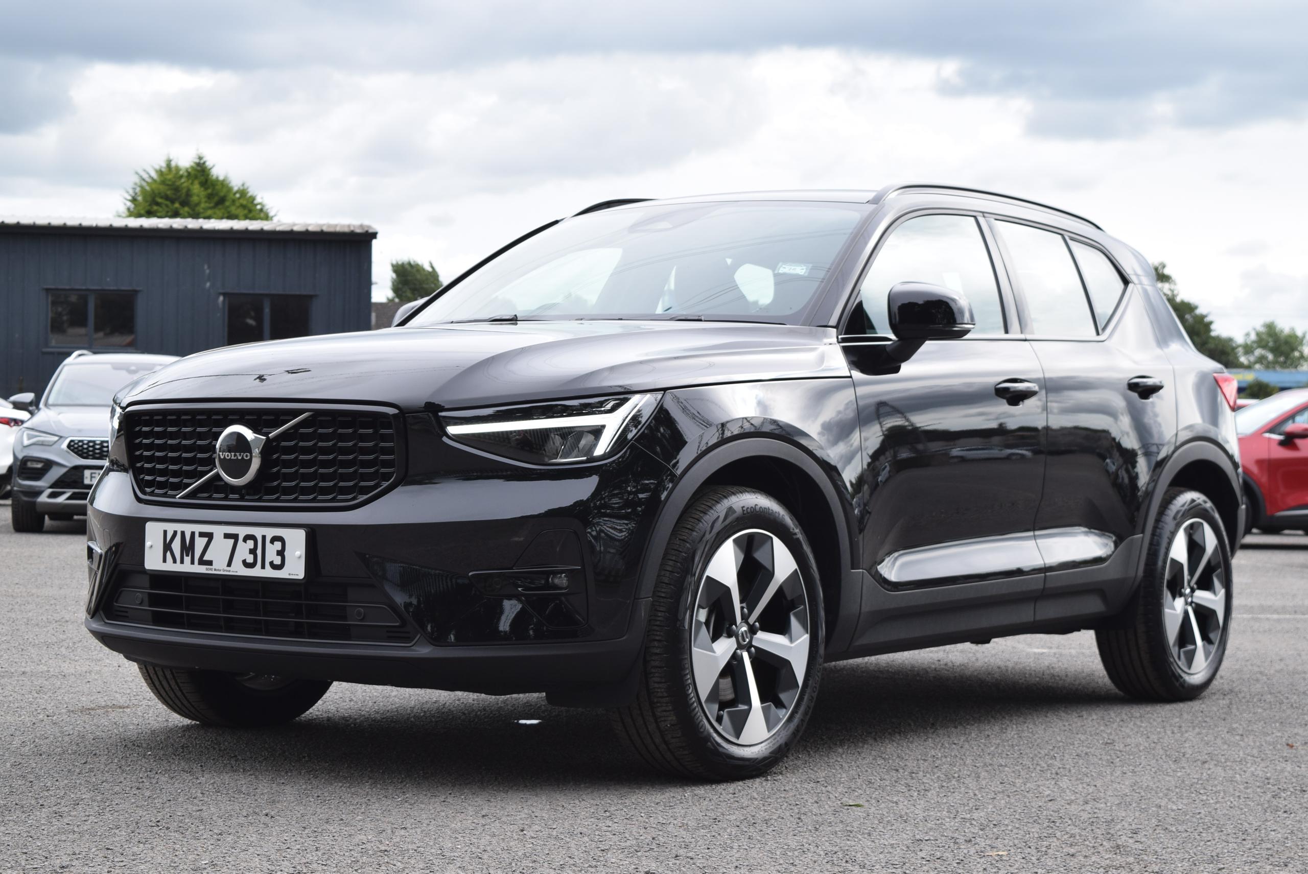 2026 VOLVO XC40 2.0 B4P Plus Dark 5dr Auto - vehicle photo 9 for sale on PureCar