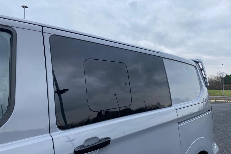 Used Ford E-TRANSIT CUSTOM L1DCIVMSRT5 18