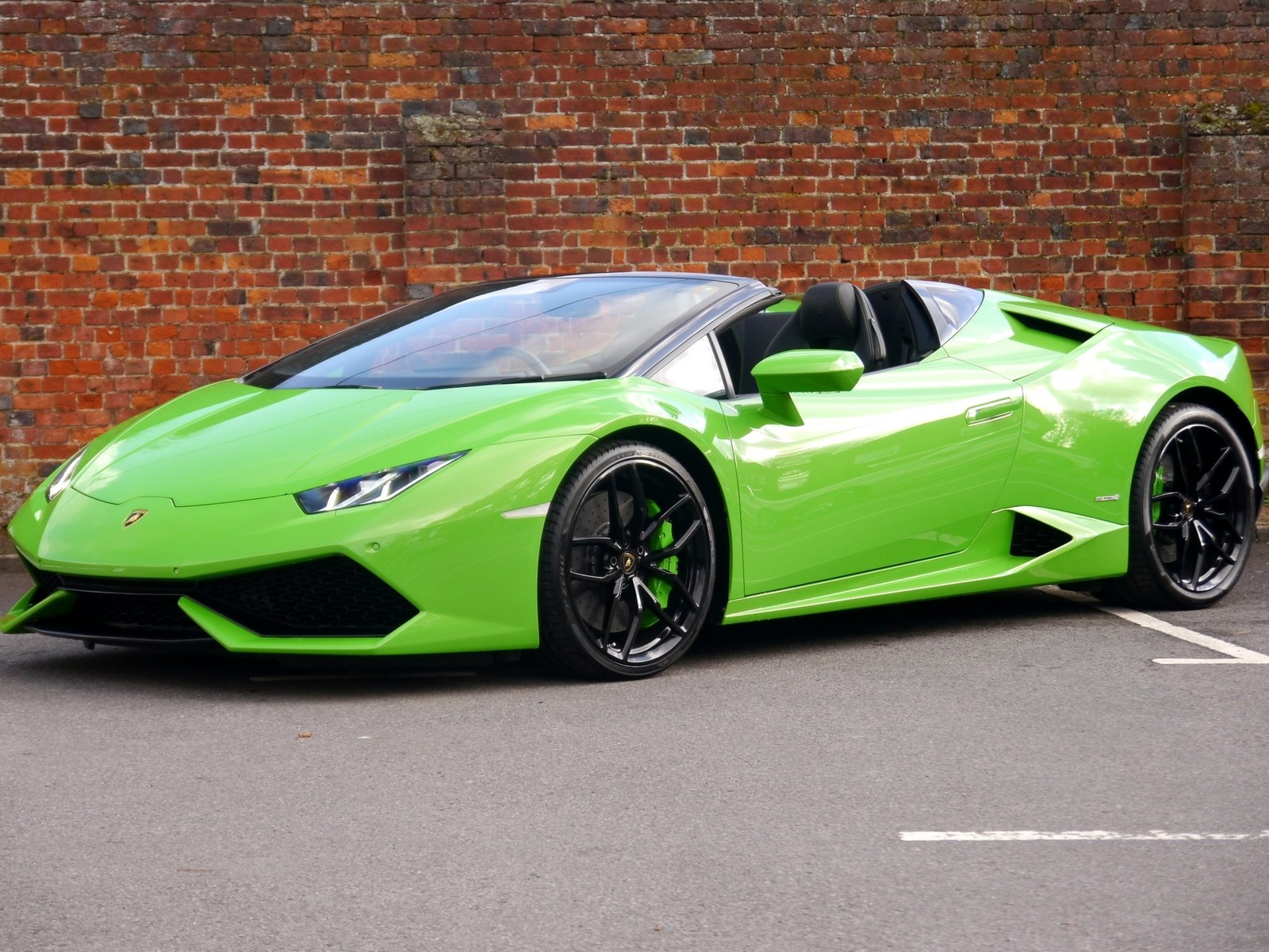 Used 2017 Huracan LP 610 4 Spyder £174,995 7,800 miles