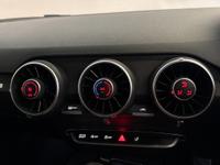 Audi TT Photo 11