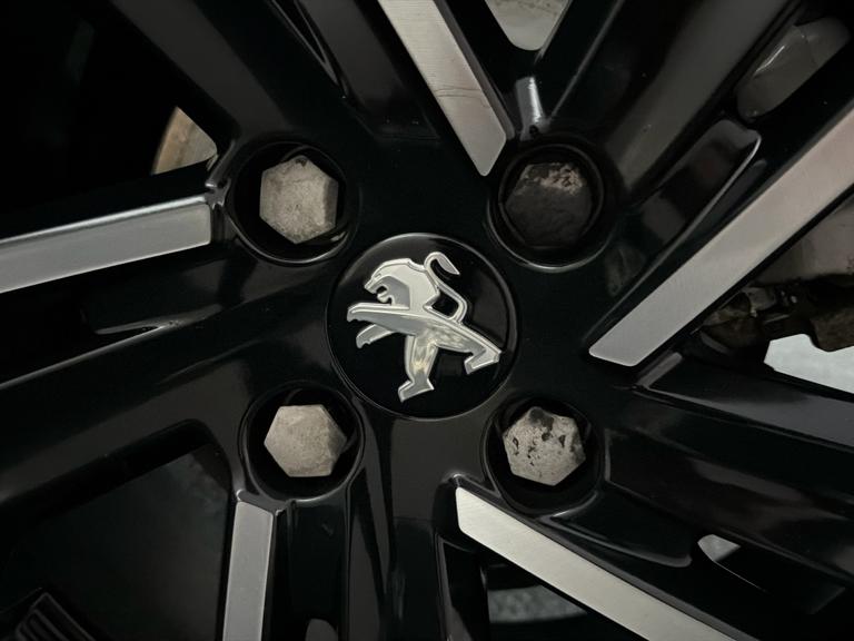 PEUGEOT 2008 Photo bsapi-00389e66c5133dfc8433370fc7d9cf69db297097.jpg