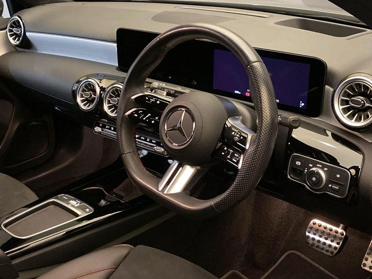 MERCEDES-BENZ A CLASS Photo bsapi-0042b48a4c84c96877e95586a1e379019119c6c9.jpg