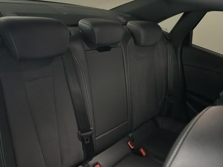 AUDI A4 Photo bsapi-016009f66ce4b9bc2ad975ccd675893126d06543.jpg
