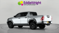 TOYOTA HILUX Photo 4
