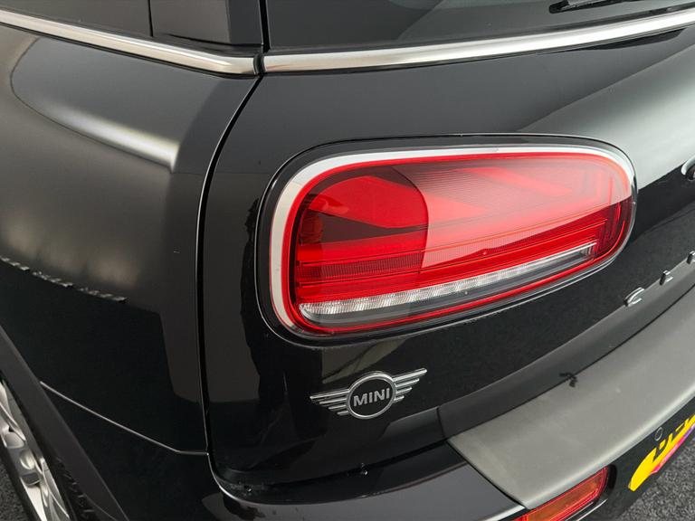 MINI CLUBMAN Photo bsapi-01dd2a53c3f26ae0fc6fc55643ff511a60d44403.jpg