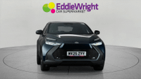 Toyota C-HR Photo 1