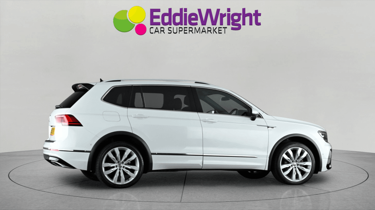 Volkswagen Tiguan Photo bsapi-02d53824beab872ae75b55028088ec1a39f9a42e.jpg