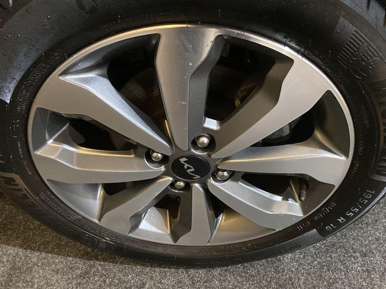 Kia STONIC Photo bsapi-02e82024dd722c9be9b3ac33e99a0dfe7230fa69.jpg
