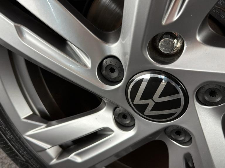 Volkswagen T-Roc Photo bsapi-035d4e153cfb383a978158d04122171edb0125a3.jpg