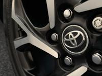 Toyota C-HR Photo 24