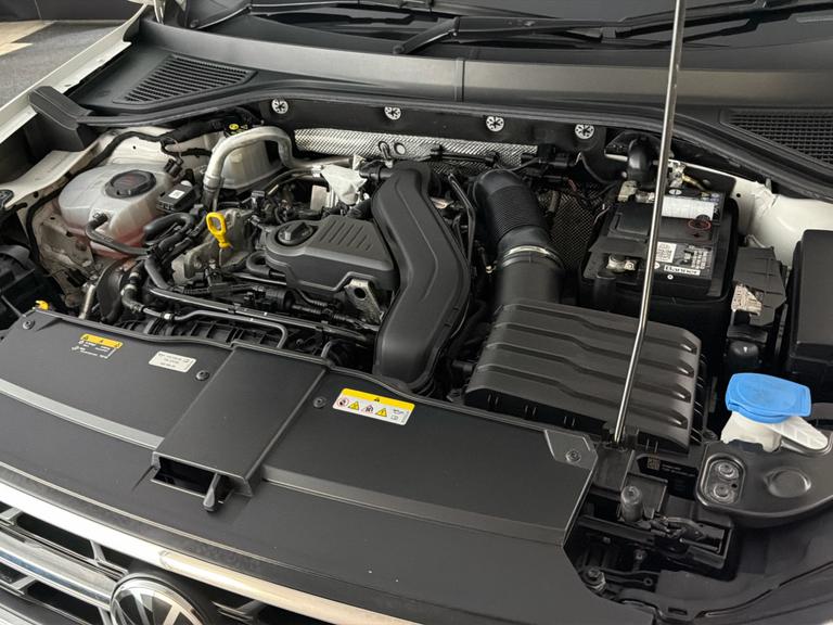 Volkswagen T-Roc Photo bsapi-04376f0622051effd631fdd3132f3b4ed6ae8131.jpg