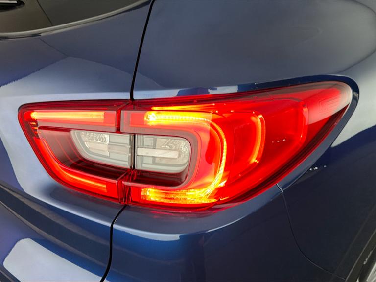 RENAULT Kadjar Photo bsapi-04b0d391eb684513062a5d23eec47b9b5097190a.jpg