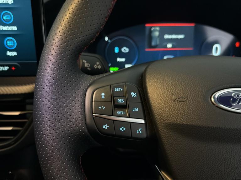 FORD Kuga Photo bsapi-051440f5d90fcc19ebbe9fa75e63c298a69dd0a2.jpg