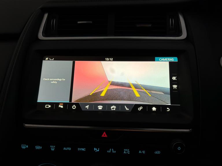JAGUAR E-PACE Photo bsapi-0572c3c66dff5c471f9528f76522a95afb54d29a.jpg