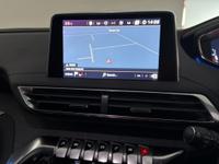 PEUGEOT 3008 Photo 9