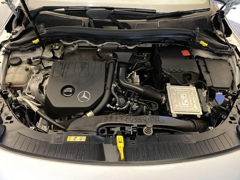MERCEDES-BENZ GLA Photo bsapi-06740a4009587643931c89888ba1f388650ce878.jpg
