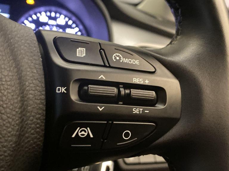 Kia STONIC Photo bsapi-06950a6449fd6c57817ce37e16b369e28198fbea.jpg