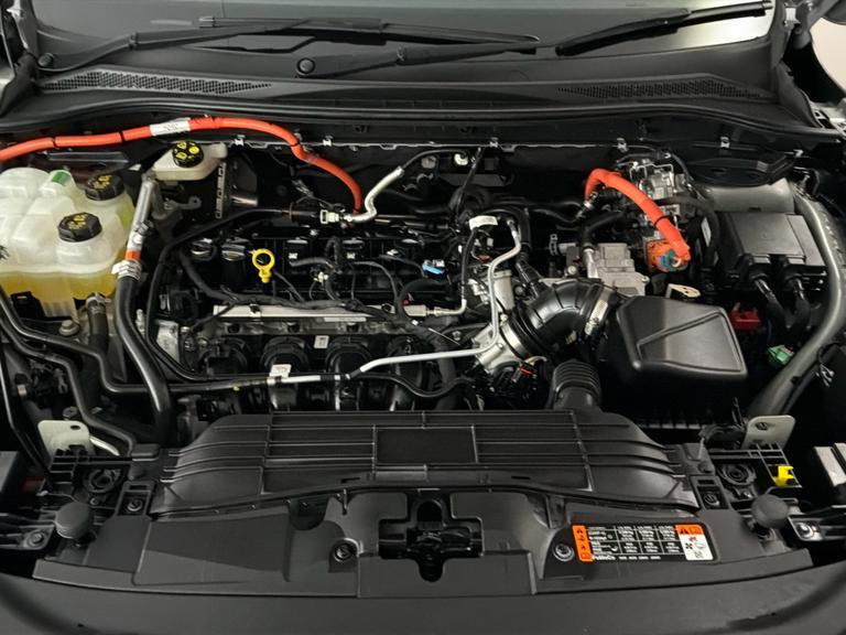 Ford KUGA Photo bsapi-06dc76502ab081ddce295dac5ee65553a9964a00.jpg