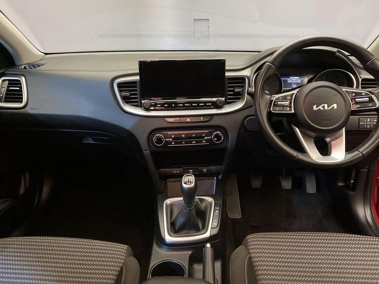 Kia CEED Photo bsapi-07b87dd78c9004d789477ab78001559abe9c8a79.jpg