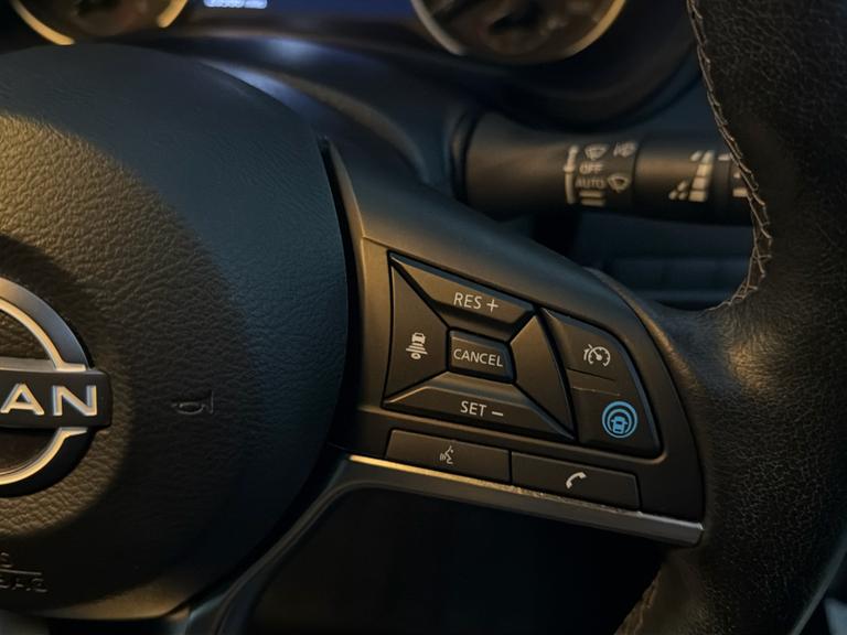 NISSAN Juke Photo bsapi-07d462579b8d9c896d3ca625bf7b5bf4a7e5b8ae.jpg