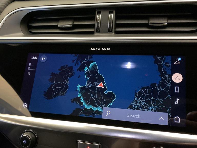 JAGUAR I-PACE Photo bsapi-07fd4fe6db91a4cd5cadb7d54239247fe2e9cba6.jpg