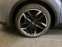 TOYOTA C-HR Photo 20