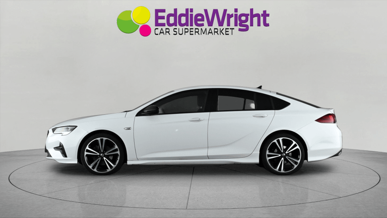 VAUXHALL Insignia Photo bsapi-094c758c6520fdb156076c543a8a8204365abfaa.jpg