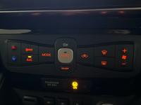 NISSAN LEAF Photo 11