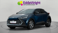 TOYOTA C-HR Photo 2