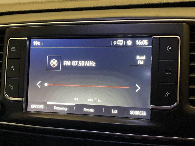 Vauxhall VIVARO LIFE Photo bsapi-09ca0b87fef003105dd4bdf9fef95aa134f0ddcd.jpg