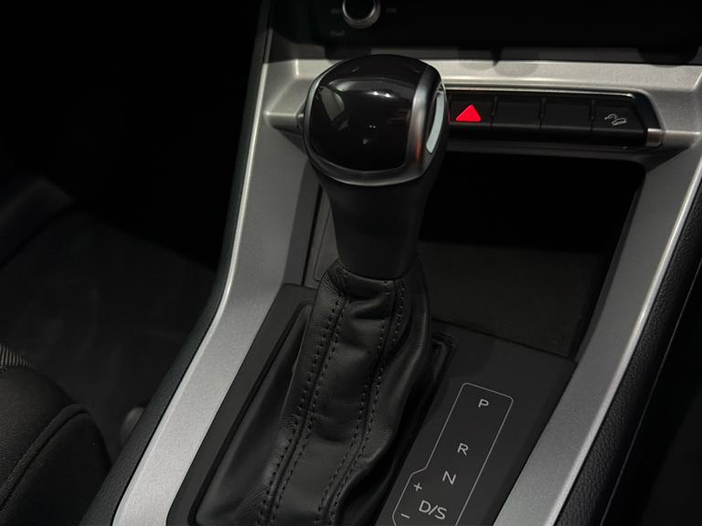 Audi Q3 Photo bsapi-0a509b8e17bd5fa9ef294f4e83378c4afc45c420.jpg