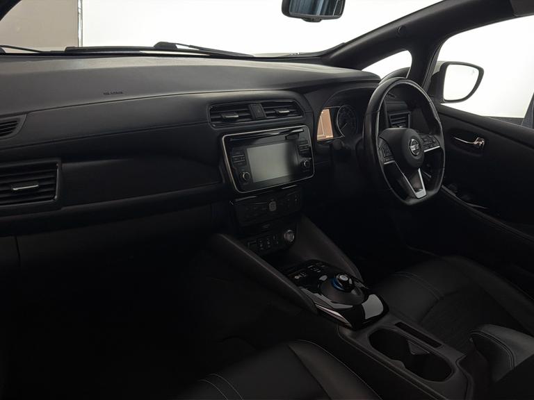 NISSAN LEAF Photo bsapi-0aad1fd89aae679ed57fed0993edd06a4dbb1fb7.jpg