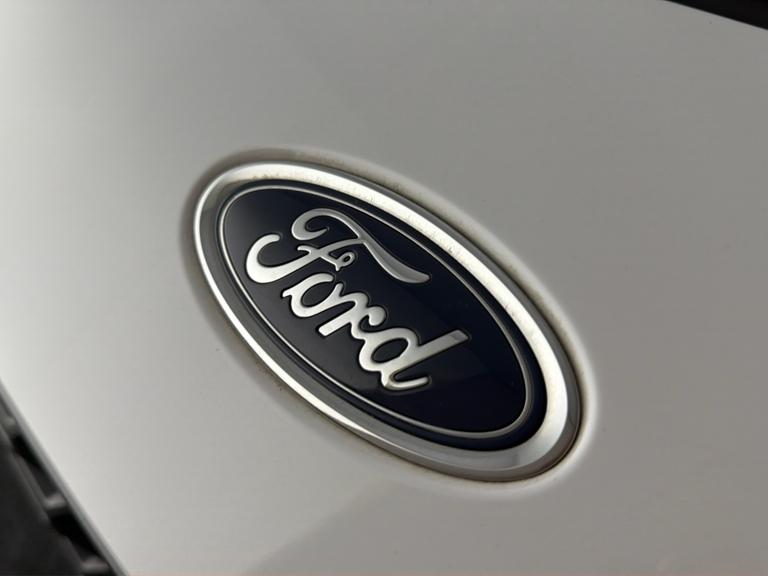 FORD KUGA Photo bsapi-0b3ede61b330759efce1c2abc8ad8a2b5b694a94.jpg