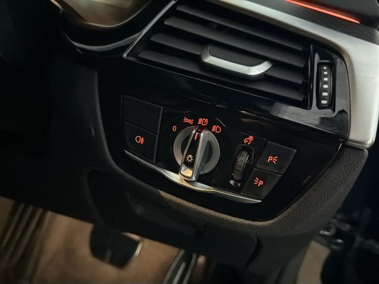 BMW 5 Series Photo bsapi-0bc819793f3b144bc7cd404fb5faa6a10e90bb23.jpg