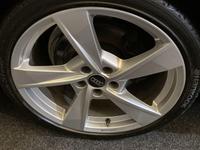 Audi A4 AVANT Photo 24