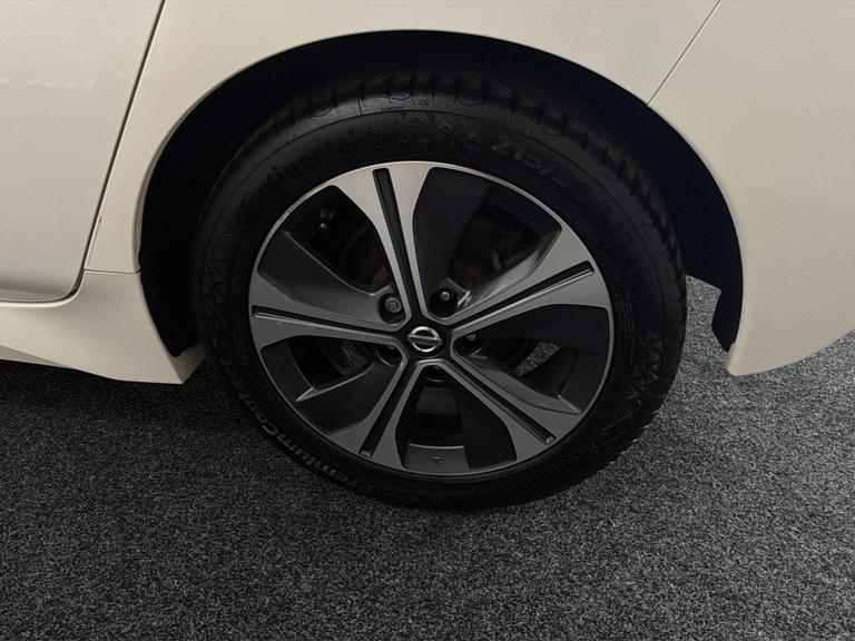 NISSAN LEAF Photo bsapi-0dc4f03ff2d1b4d426cb63d1b061a5783cd45a91.jpg